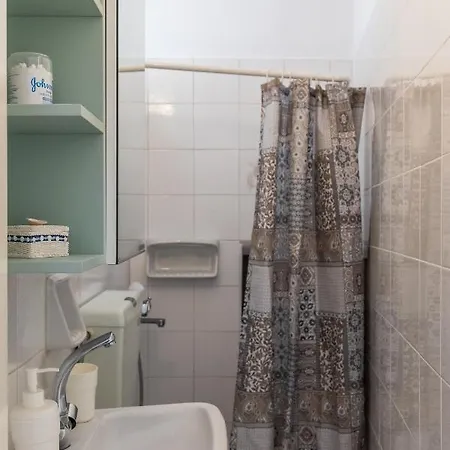 Niki's Traditional House