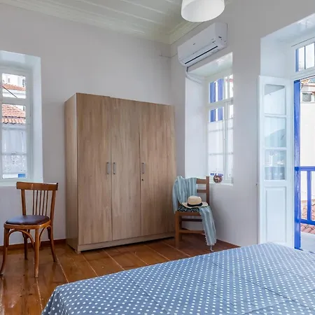 Niki's Traditional House *