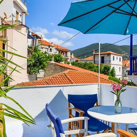 Niki's Traditional House