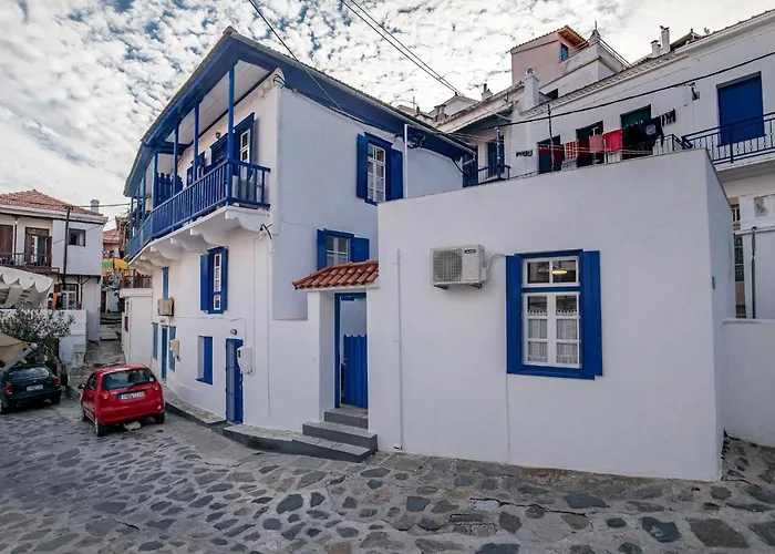 Niki's Traditional House Skopelos