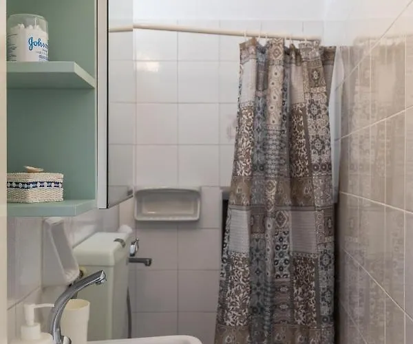 Niki's Traditional House