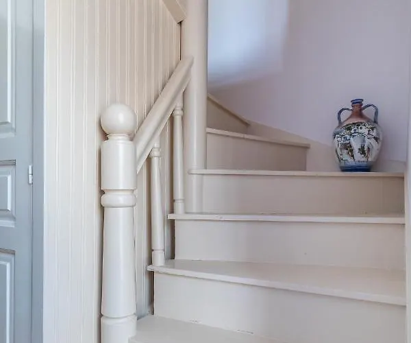 Niki's Traditional House *