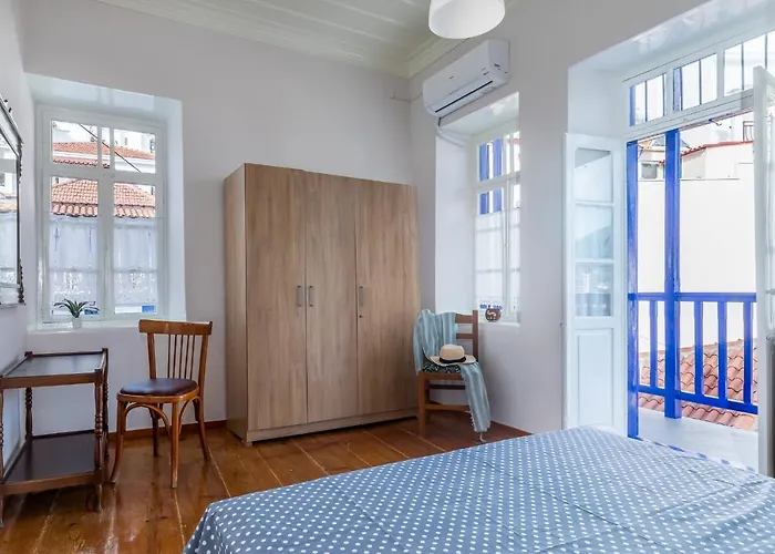 Niki's Traditional House *