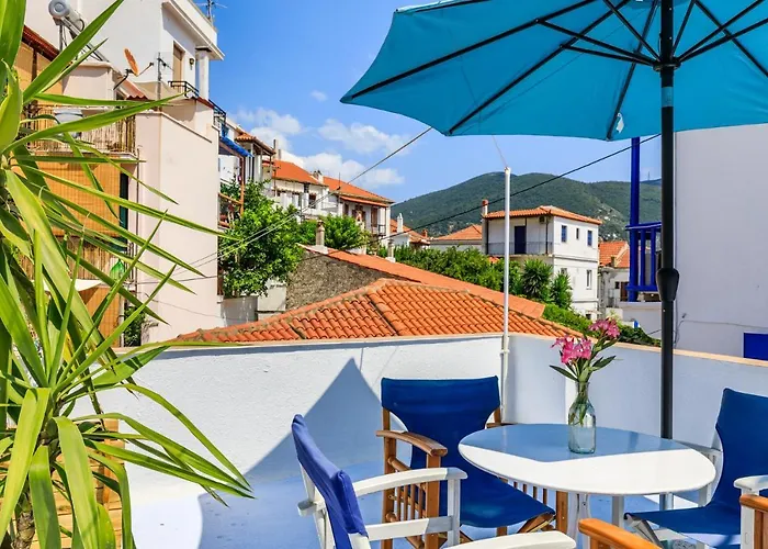 Niki's Traditional House